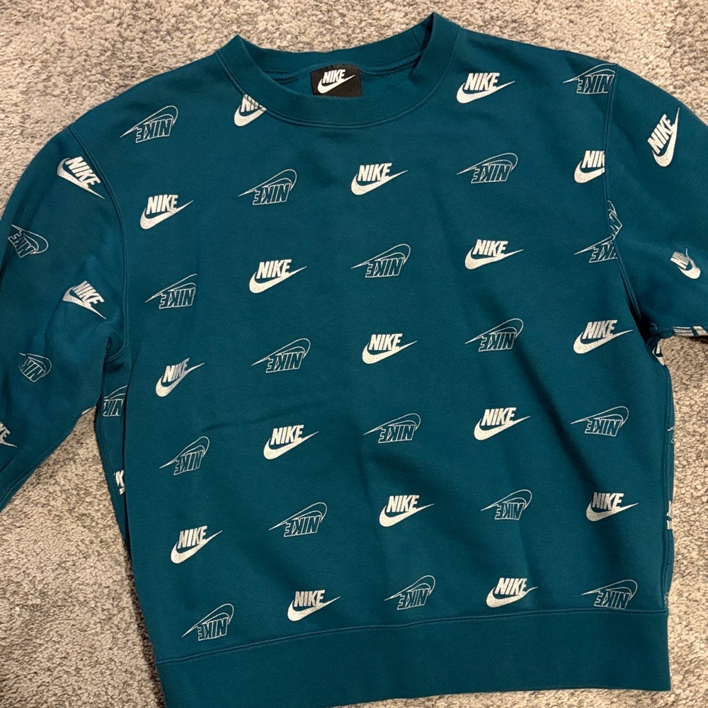 Nike Men's Blue Patterned Crewneck Sweater